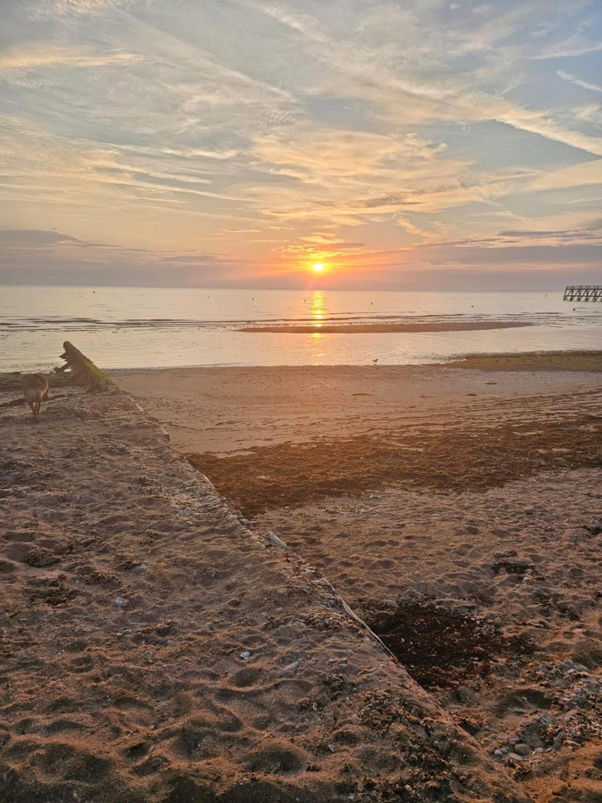 Entre Ciel Et Mer Luc-sur-Mer ภายนอก รูปภาพ